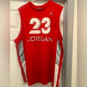 JORDAN SLEEVE LESS SHIRT